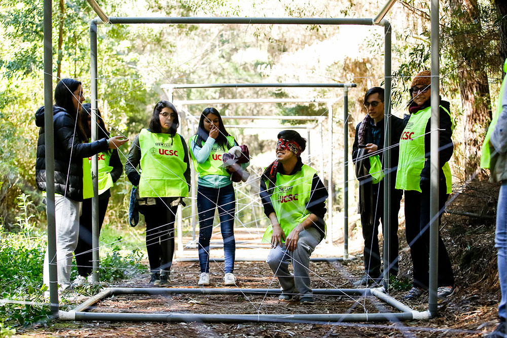 Profesores de colegios técnicos participaron en “Stem Camp” desarrollado por Innovapedia UCSC.