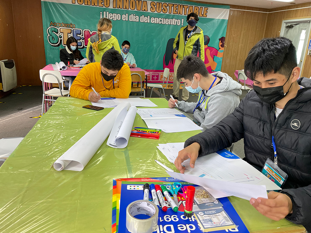 Estudiantes participaron activamente en encuentros presenciales de Torneo de Emprendimiento e Innovación