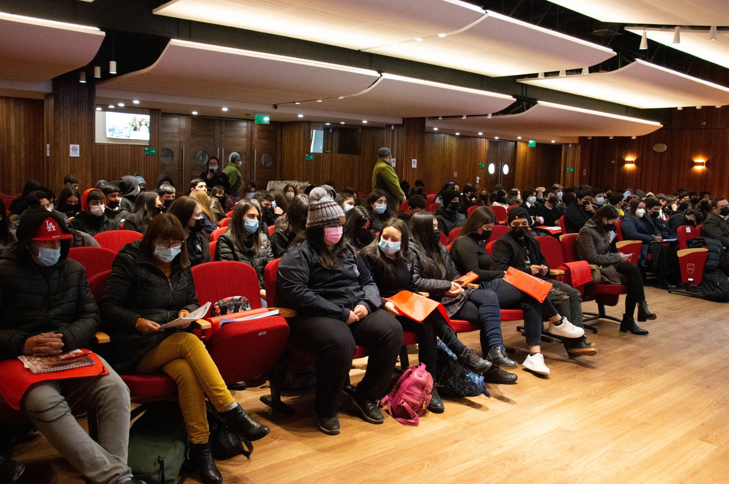 Más de un centenar de escolares participó en jornada vocacional “Construyo mi futuro”