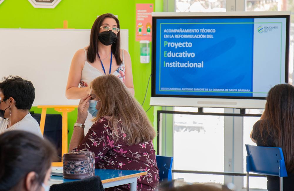 ONG Educando en Red asesora reformulación del Proyecto Educativo Institucional del Liceo Cardenal Antonio Samoré de Santa Bárbara