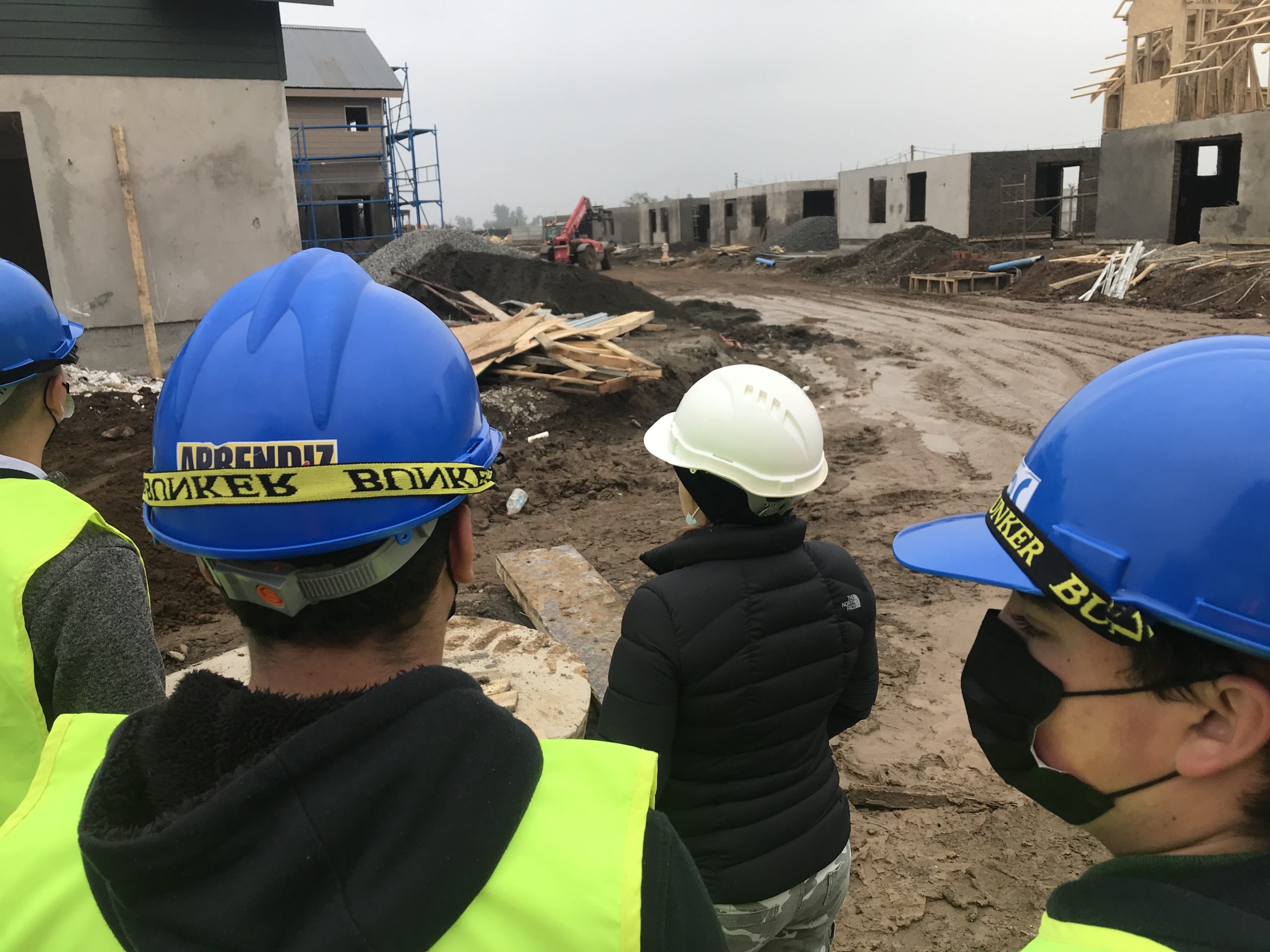 Liceo Industrial Superior de Talca visitó obra Parque Bicentenario II