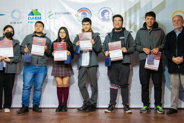 Más de 90 estudiantes de Hualpén son certificados en materia sociolaboral gracias al compromiso de ENAP Refinería Bío Bío con la comuna