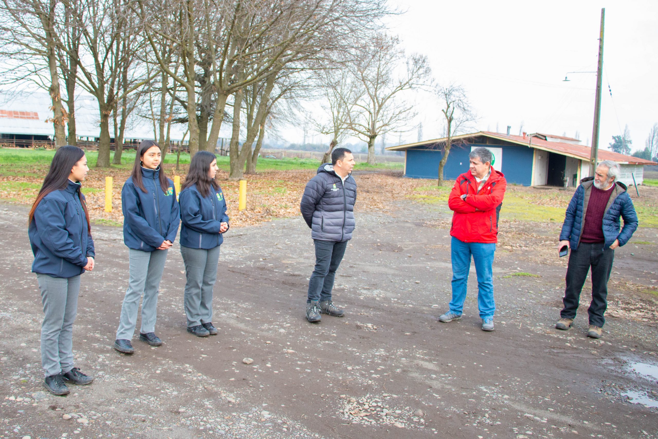 Intercambio experiencia en el Liceo Agrícola El Huertón reúne a  docente y equipos directivos agropecuarios del Biobío