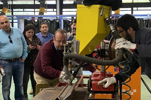 Liceo Industrial de Concepción fomenta la técnica de arco sumergido entre docentes de Construcciones Metálicas del Biobío