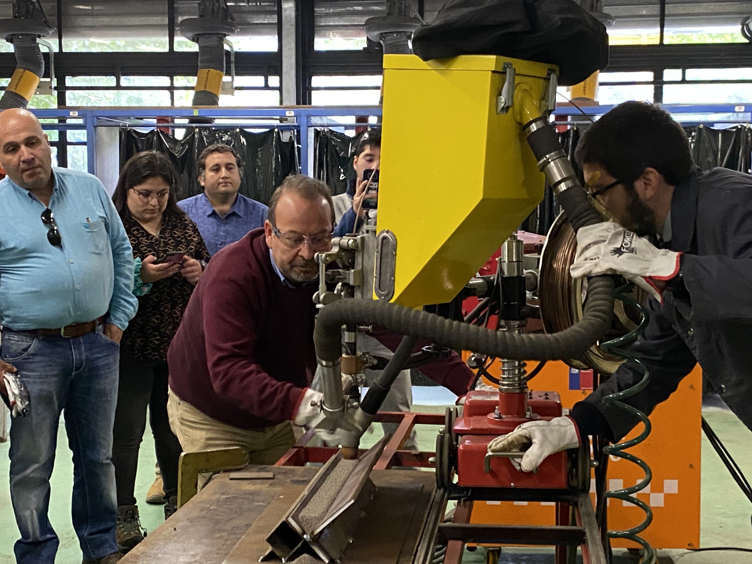 Liceo Industrial de Concepción fomenta la técnica de arco sumergido entre docentes de Construcciones Metálicas del Biobío